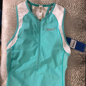 NWT ZOOT Ultra Triathlon Tank. Built in Shelf Bra